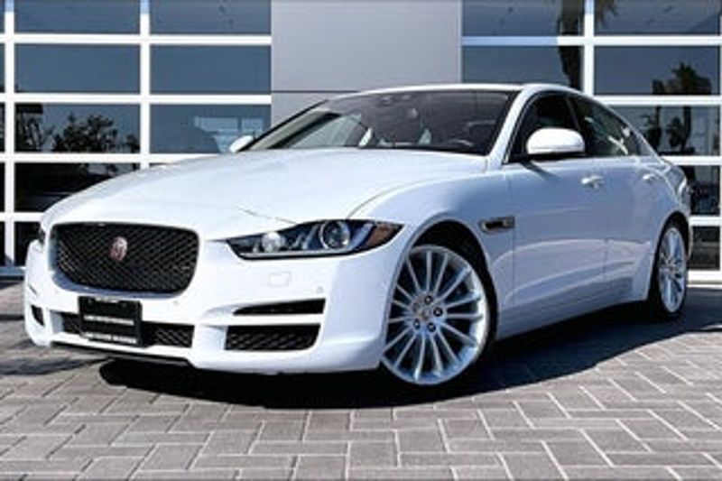 2018 Jaguar XE — a typically priced live listing