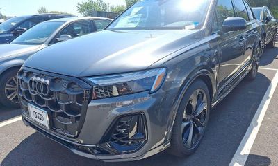 2026 Audi Q7 Quattro Premium Plus