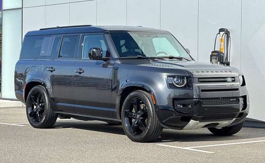 2023 Land Rover Defender 130 SE