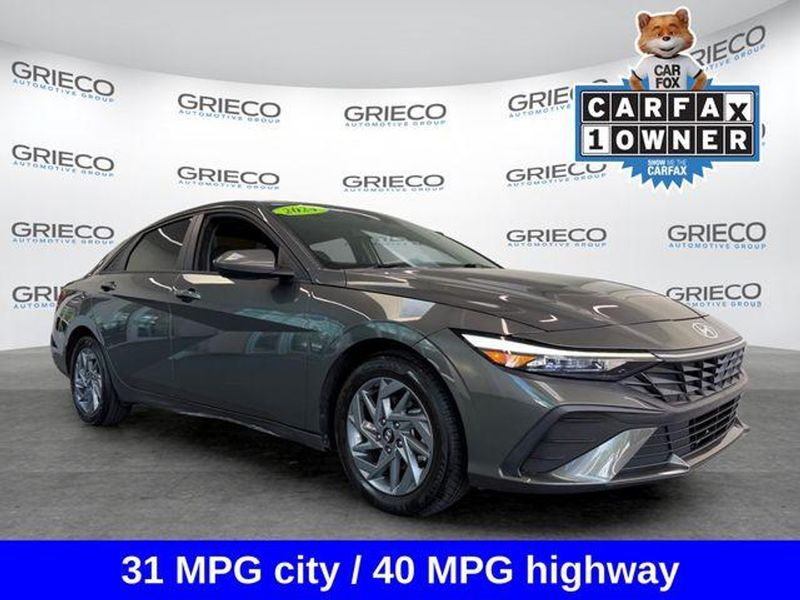 2024 Hyundai Elantra — a typically priced live listing