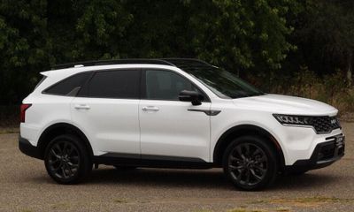 2023 Kia Sorento EX