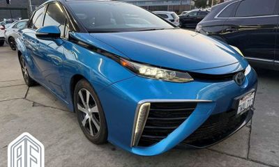 2017 Toyota Mirai Hydrogen Fuel Cell