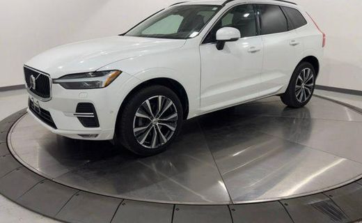 2022 Volvo XC60 Momentum
