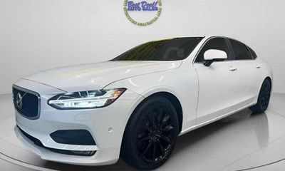 2018 Volvo S90 Momentum