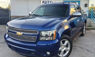 2013 Chevrolet Avalanche LS