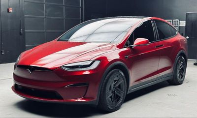 2026 Tesla Model X Plaid
