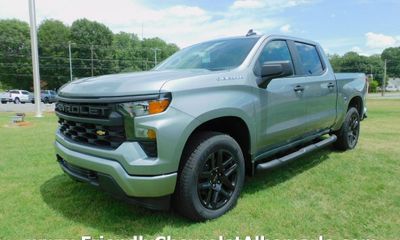 2026 Chevrolet Silverado Custom