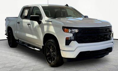 2026 Chevrolet Silverado Custom