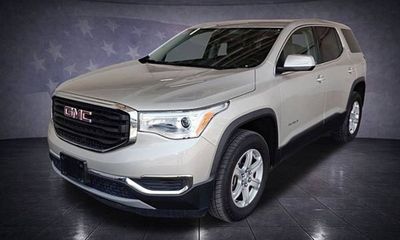 2017 GMC Acadia SLE 1