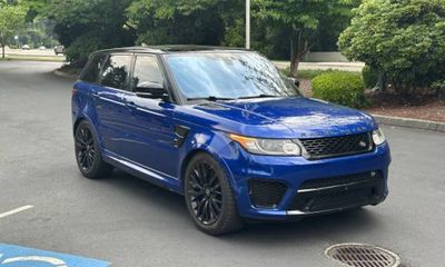 2017 Land Rover Range Sport SVR