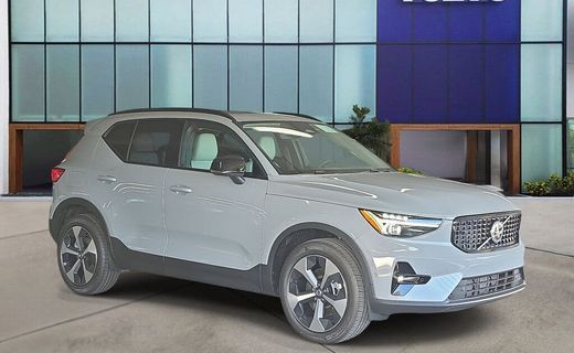 2026 Volvo XC40 Plus Dark