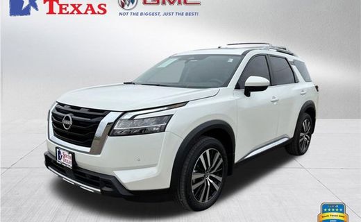 2023 Nissan Pathfinder Platinum
