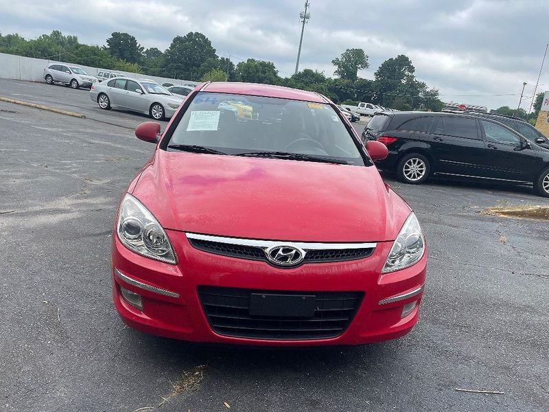 2009 Hyundai Elantra — a typically priced live listing
