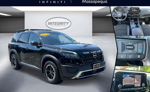 2023 Nissan Pathfinder SV