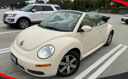 2006 Volkswagen Beetle Package 1