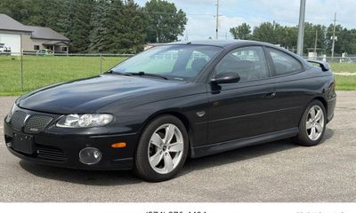 2004 Pontiac GTO Base