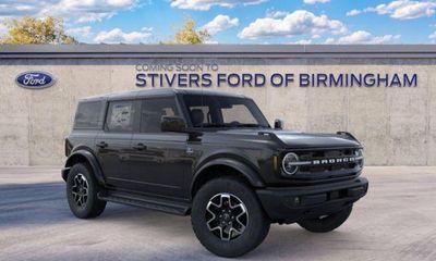 2026 Ford Bronco Outer Banks