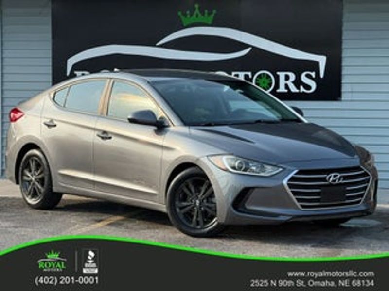 2018 Hyundai Elantra — a typically priced live listing