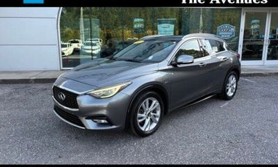 2017 Infiniti QX30 Premium