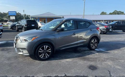 2020 Nissan Kicks SR