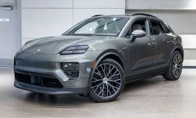 2026 Porsche Macan 4