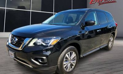 2020 Nissan Pathfinder S