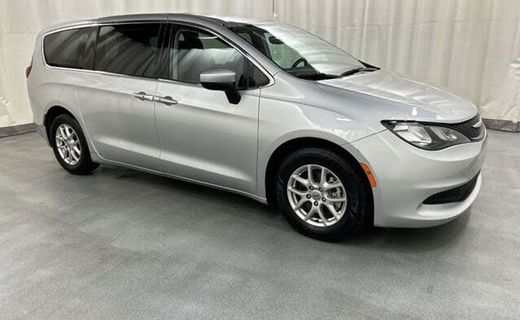 2022 Chrysler Voyager LX