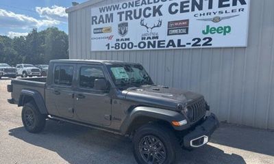 2026 Jeep Gladiator Sport