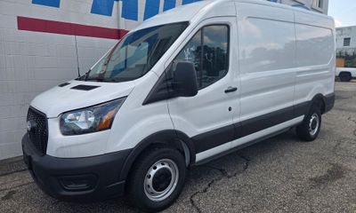 2026 Ford Transit Medium Roof