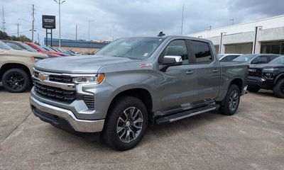 2025 Chevrolet Silverado LT