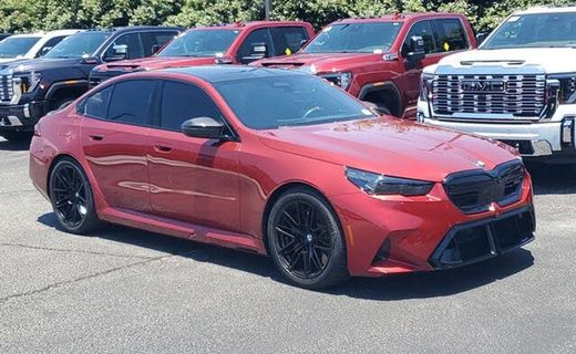 2025 BMW M5