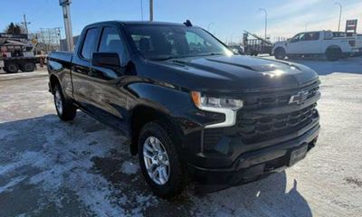 2022 Chevrolet Silverado RST