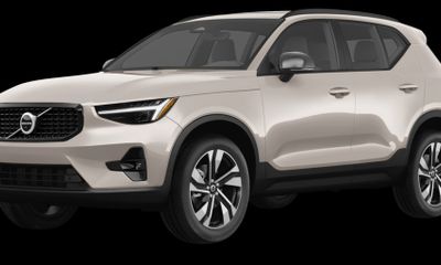 2026 Volvo XC40 Ultra Dark