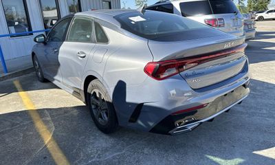 2022 Kia K5 LXS