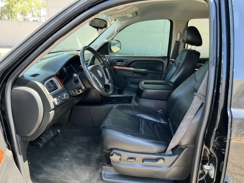 2011 Chevrolet Tahoe — a typically priced live listing