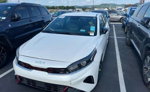 2022 Kia Forte GT Line