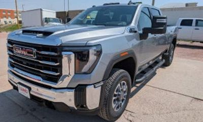 2026 GMC Sierra HD SLE