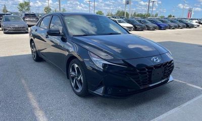 2023 Hyundai Elantra SEL W Convenience
