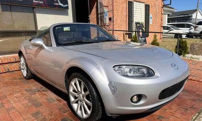 2006 Mazda MX-5 Club Spec