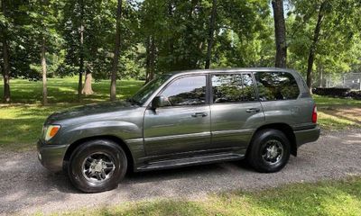 2002 Lexus LX 470