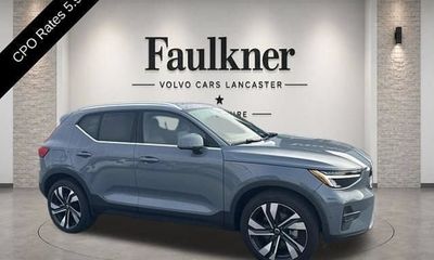 2023 Volvo XC40 Ultimate Bright