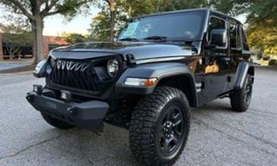2016 Jeep Wrangler Sport