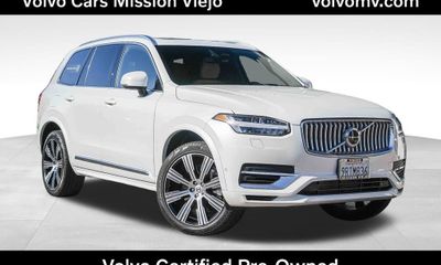 2025 Volvo XC90 Ultra Bright