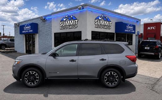 2020 Nissan Pathfinder SL