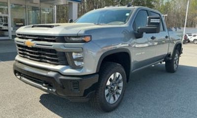 2025 Chevrolet Silverado HD LT