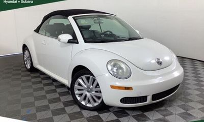 2010 Volkswagen Beetle 25L Convertible