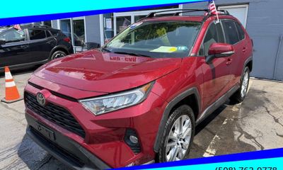 2019 Toyota RAV4 XLE Premium