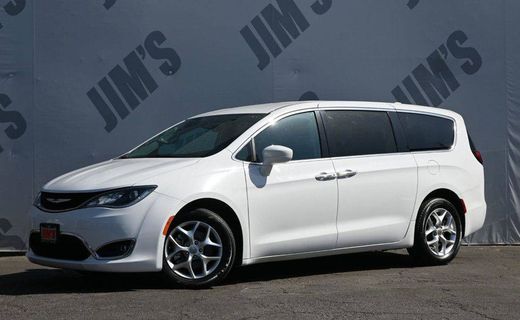2020 Chrysler Pacifica Touring