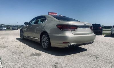 2016 Lexus LS 460