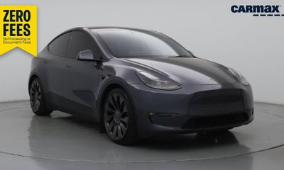 2023 Tesla Model Y Performance